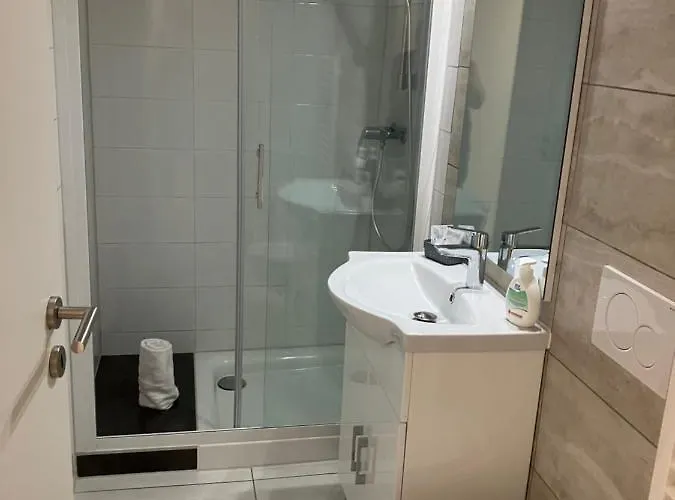 Residenza Giovanni 콘톤